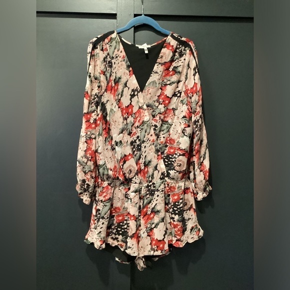 JOIE Ellar silk floral long sleeve romper shorts in Caviar multi size large - Picture 2 of 8